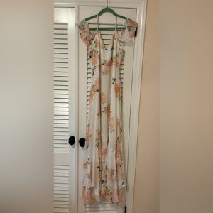Lulu’s White Floral Open Shoulder Maxi